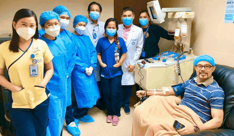 LOOK: Christopher de Leon donates plasma for COVID-19 patients