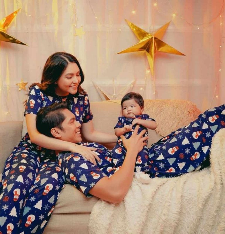 Carlo Aquino shares first Christmas family portrait