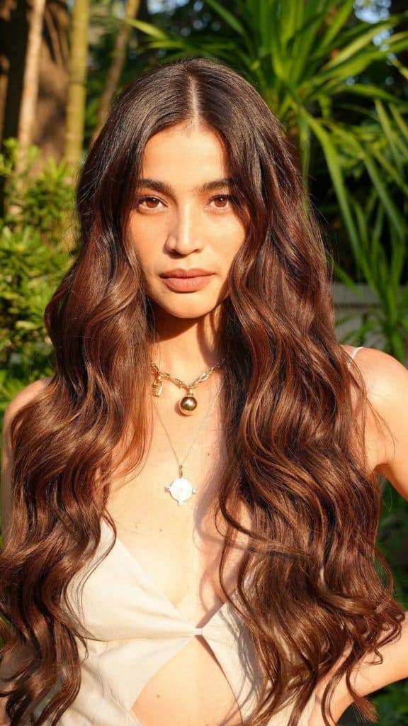 LOOK: Anne Curtis wows with ‘Dyosa’ look