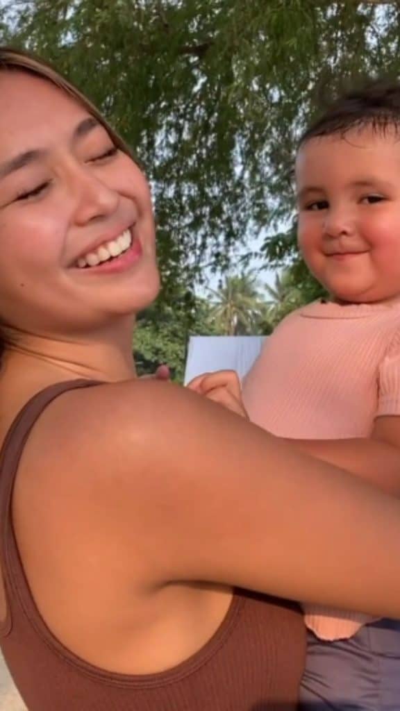 WATCH: Kathryn Bernardo goes gigil over goddaughter Baby Zoe