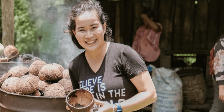 Entrepreneur shares how she revived her first business after leaning towards bankruptcy due to pandemic, now earns six figures