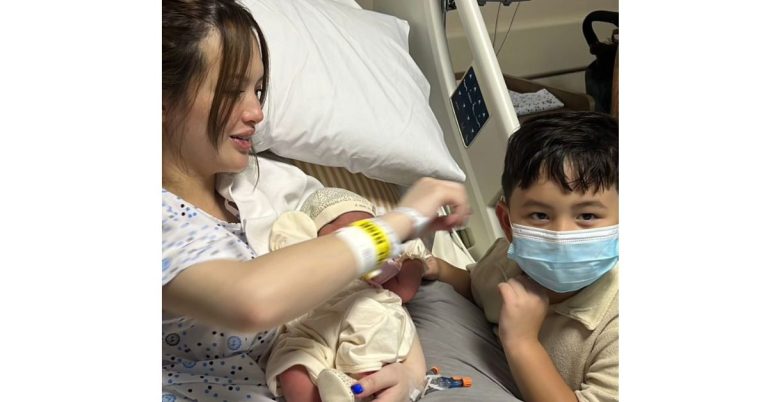 Ellen Adarna, Derek Ramsay welcome first baby